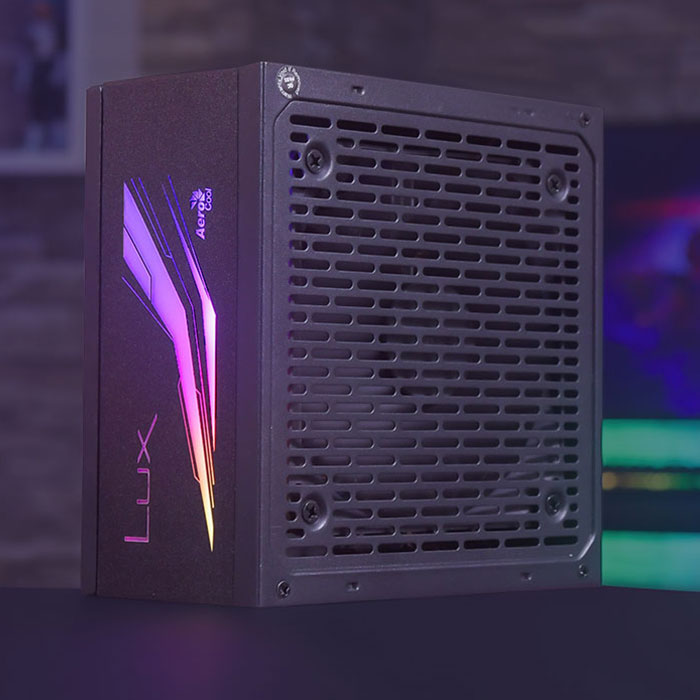 AeroCool LUX RGB 650M alimentation 650W semi-modulaire Bronze RGB