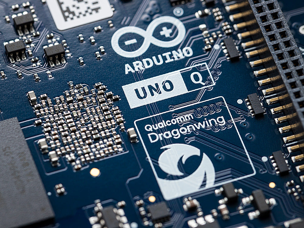 Arduino UNO Q 2GB carte Linux IA Debian 16GB