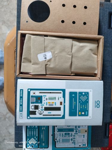 Arduino Make Your UNO Kit électronique à souder synthé