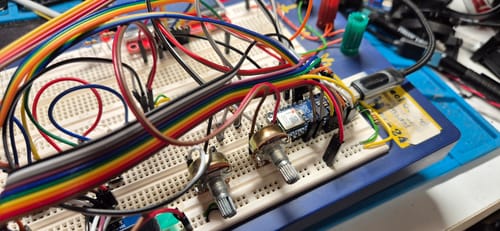 Arduino Nano ESP32 carte développement avec headers WiFi Bluetooth
