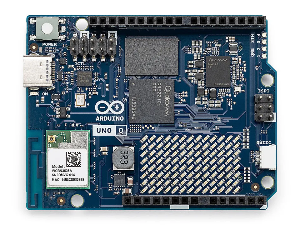 Arduino UNO Q 4GB carte 32GB eMMC Linux