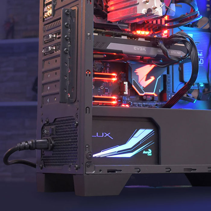 AeroCool LUX RGB 650M alimentation 650W semi-modulaire Bronze RGB