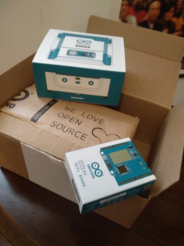 Arduino Alvik robot éducatif programmable Nano ESP32