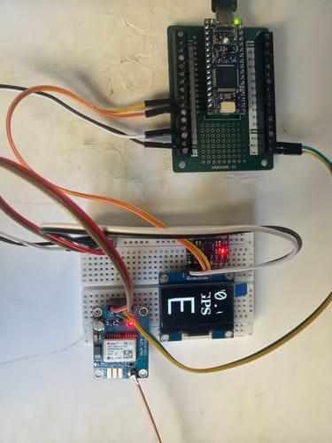 Arduino Nano R4 carte microcontrôleur avec headers
