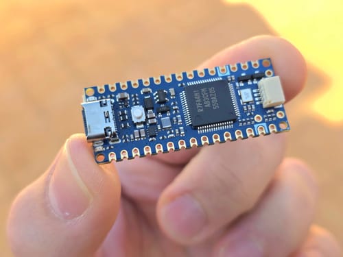 Arduino Nano R4 carte développement Renesas RA4M1 Qwiic