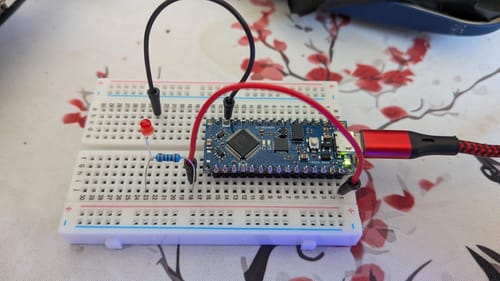 Arduino Nano Every with headers carte développement 5V