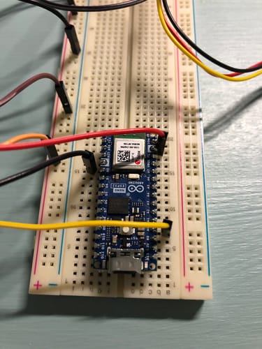 Arduino Nano ESP32 carte développement avec headers WiFi Bluetooth