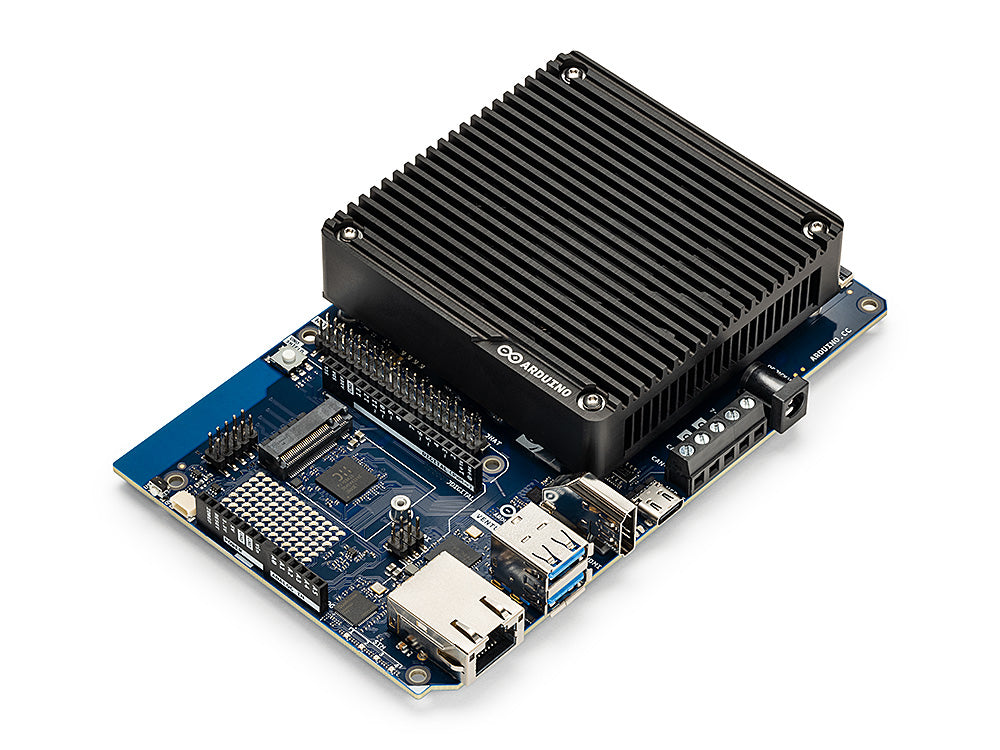 Arduino Ventuno Q carte IA Linux 16 Go edge