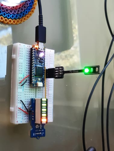 Arduino Nano R4 carte microcontrôleur avec headers