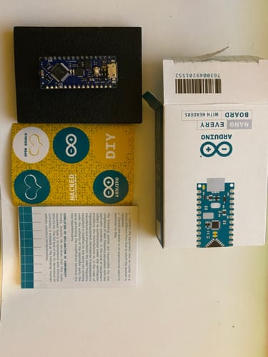 Arduino Nano Every with headers carte développement 5V