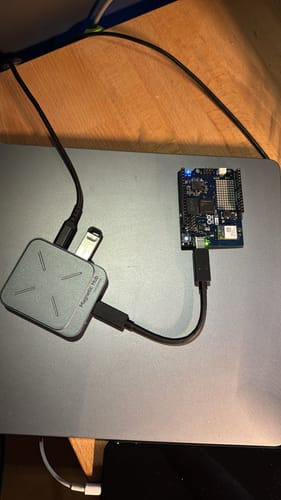 Arduino UNO Q 2GB carte Linux IA Debian 16GB